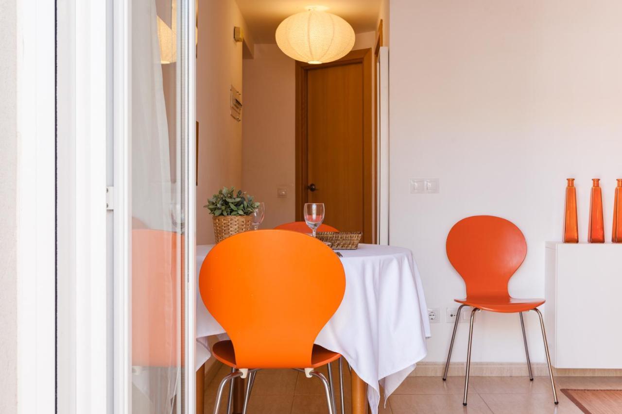 Patio Budget Apartment 12 カロンジェ エクステリア 写真
